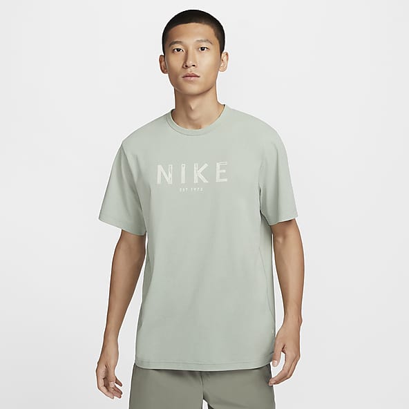Buy nike clothes cheap new arrivals